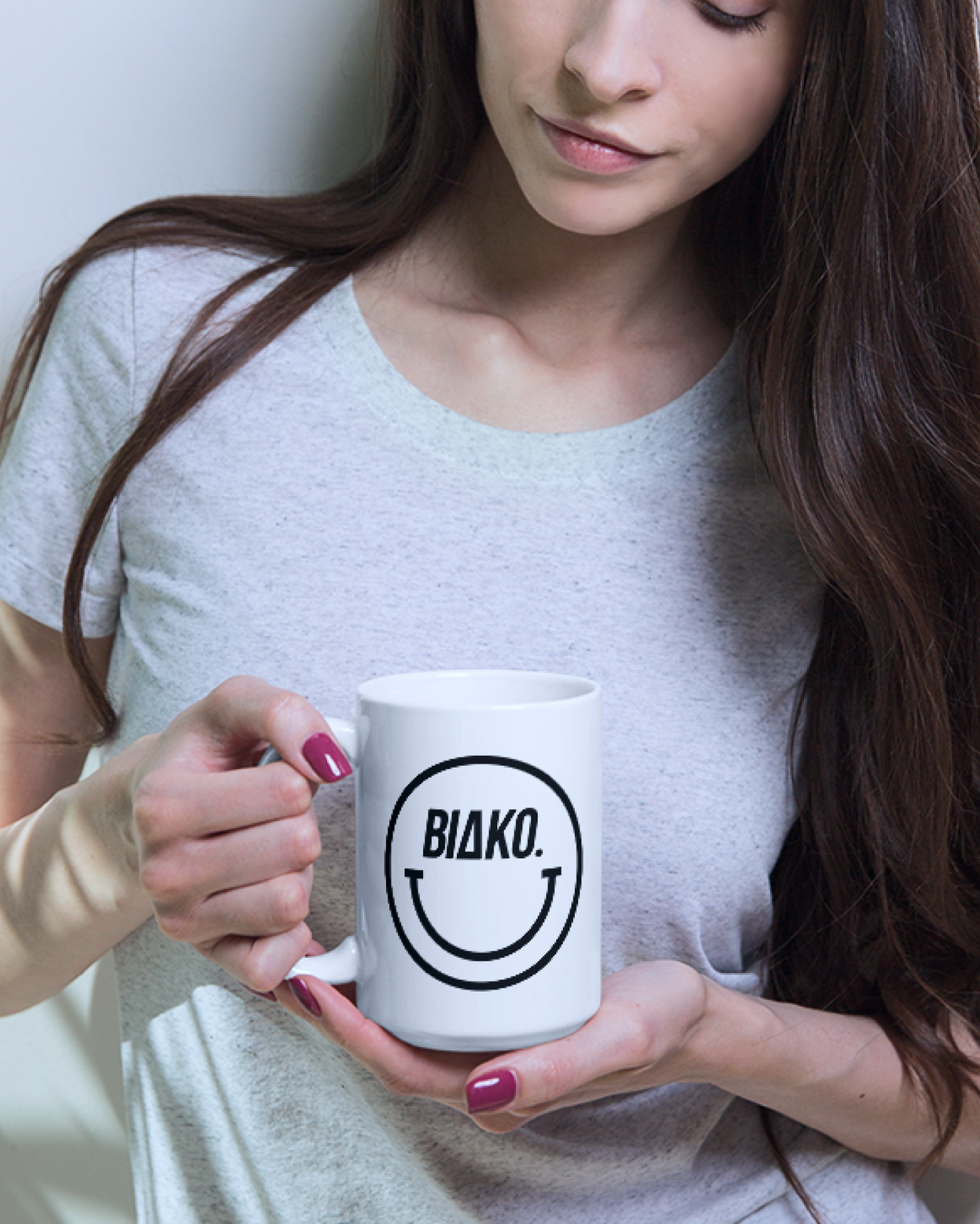 WHITE GLOSSY MUG BIAKO SMILE